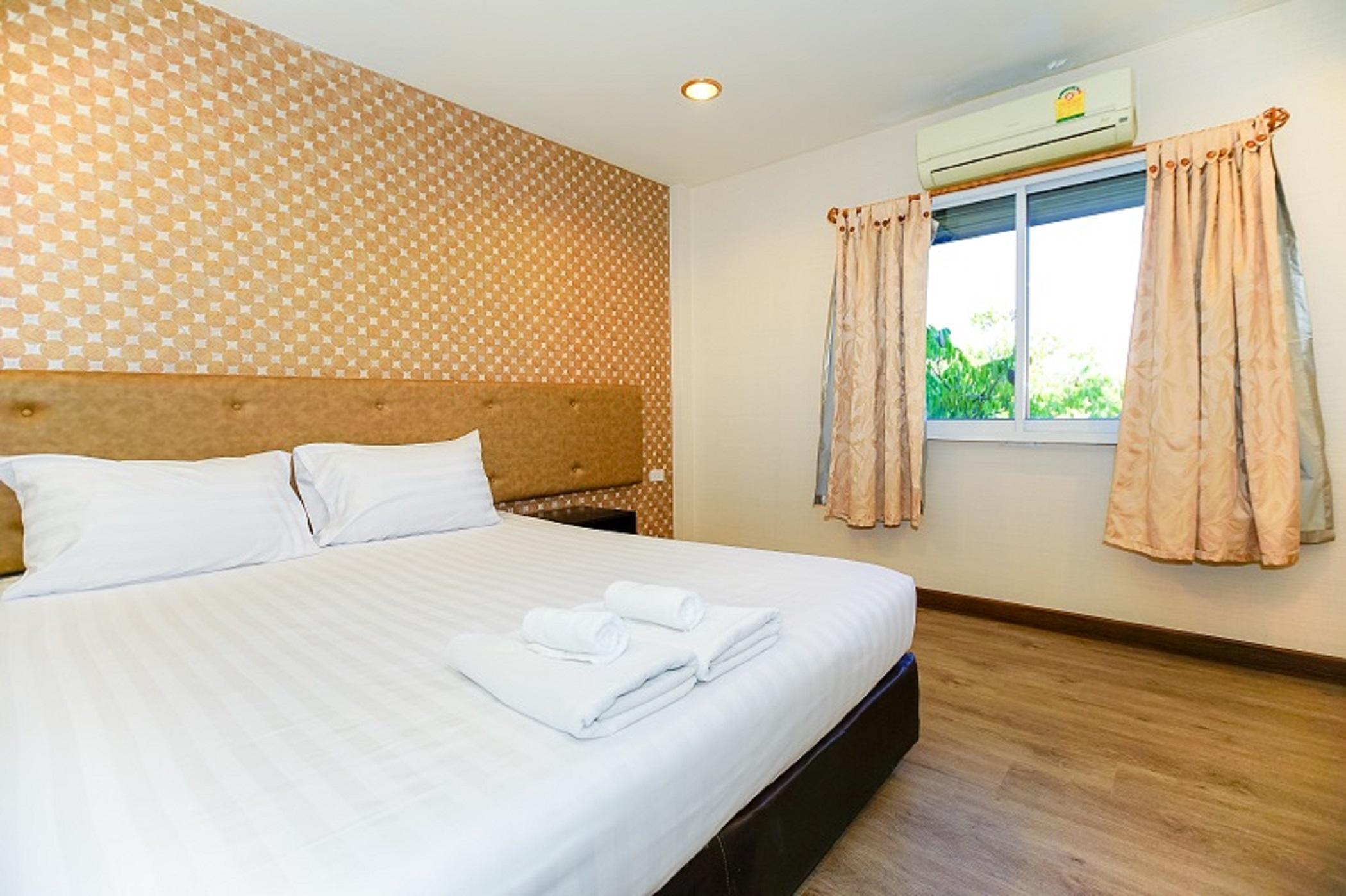 Parasol Inn Chiang Mai Old City Hotel Buitenkant foto
