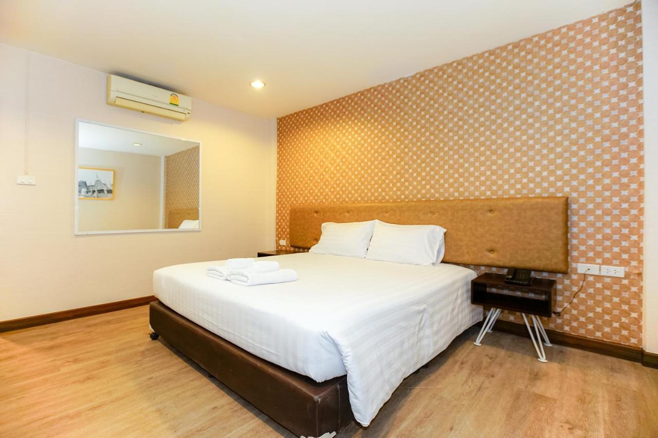 Parasol Inn Chiang Mai Old City Hotel Buitenkant foto